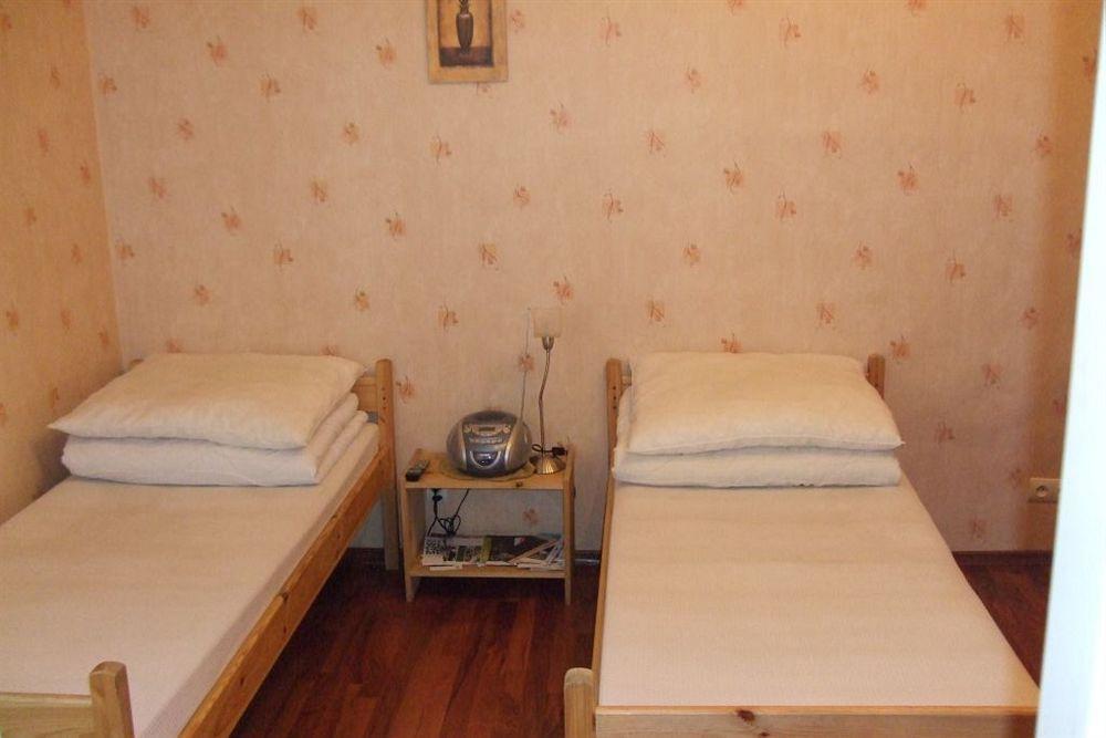 Old Walls Hostel Краків Екстер'єр фото