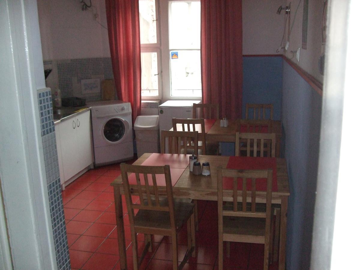 Old Walls Hostel Краків Екстер'єр фото